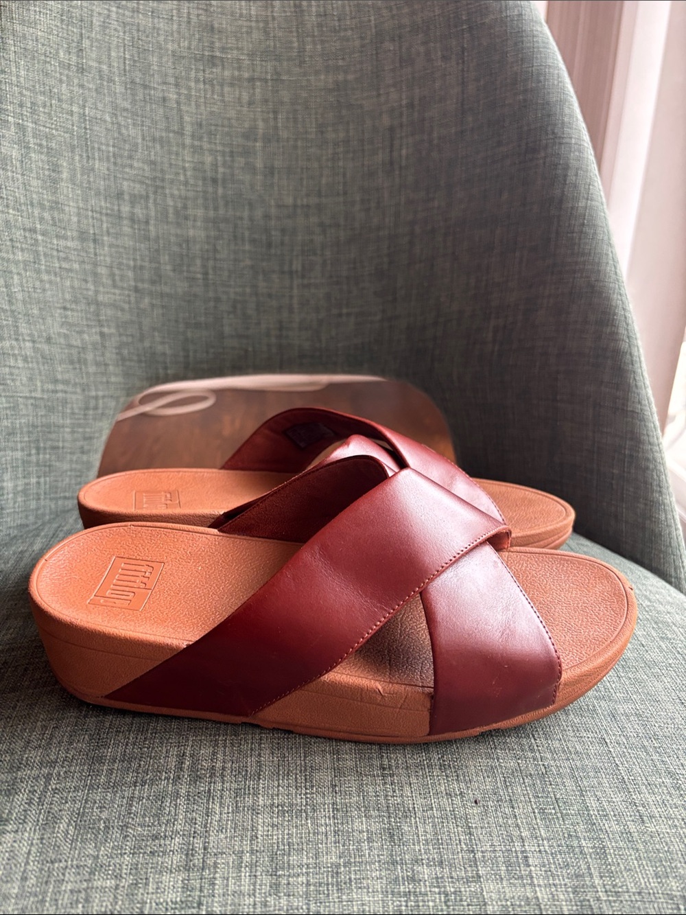 Fitflop Women's Lulu cross slide leather Crossband Slide Sandals in Brown size 8